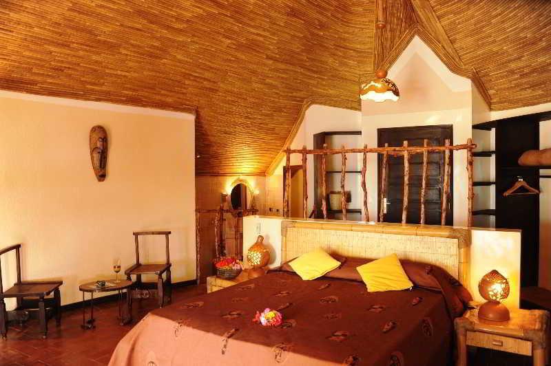 Dinouar Lodge Du Delta Niominka מראה חיצוני תמונה